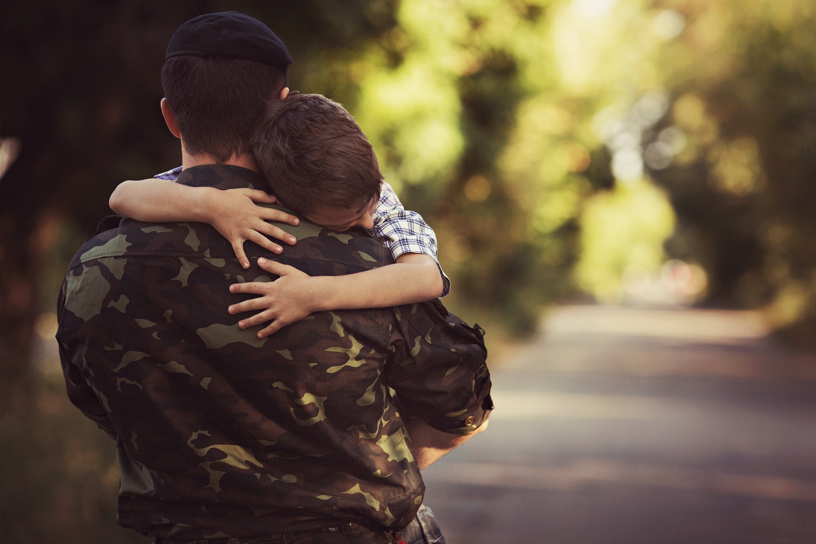 soldier-hugging-son-ptsd.jpg